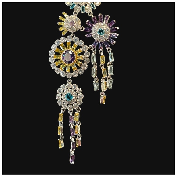 Swarovski Crystals The Iza Spectacular Colorful Necklace - Picture 6 of 9